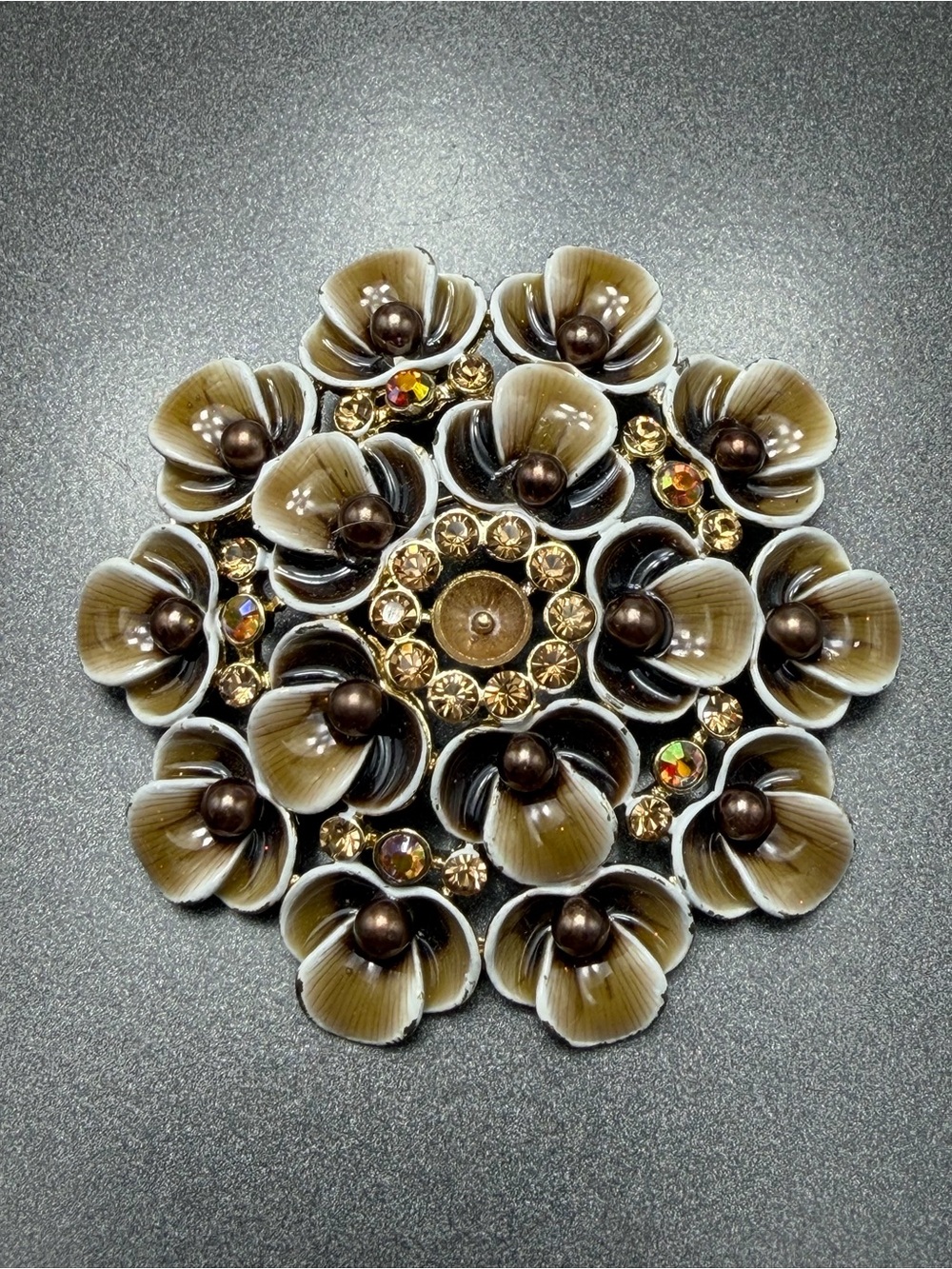 Vintage Enamel Flower brooch #cz422
